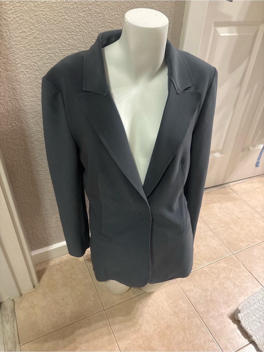 Tahari Gray Tailored Single-Button Blazer